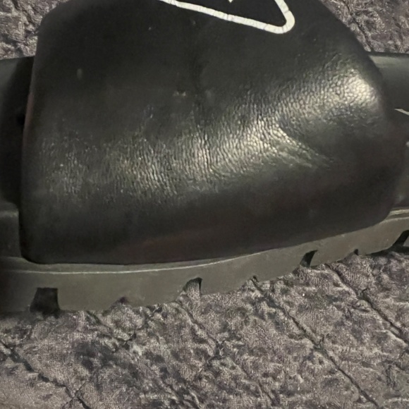 Prada sandal slides 11 - Picture 5 of 10
